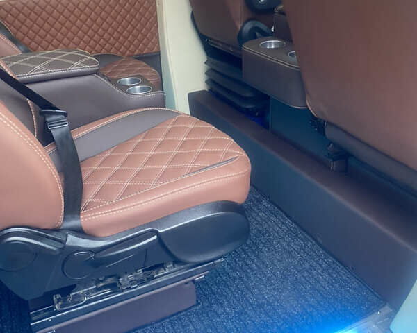 Мерседес Sprinter 2017 у Камінь-Каширський на Automoto.ua Синій Мерседес Sprinter, об'ємом двигуна 2.14 л та пробігом 340 тис. км за 29500 $, фото 14 на Automoto.ua