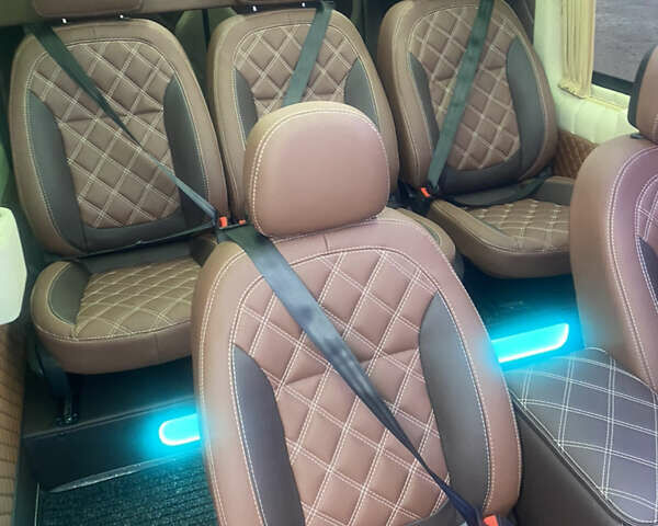 Мерседес Sprinter 2017 у Камінь-Каширський на Automoto.ua Синій Мерседес Sprinter, об'ємом двигуна 2.14 л та пробігом 340 тис. км за 29500 $, фото 9 на Automoto.ua