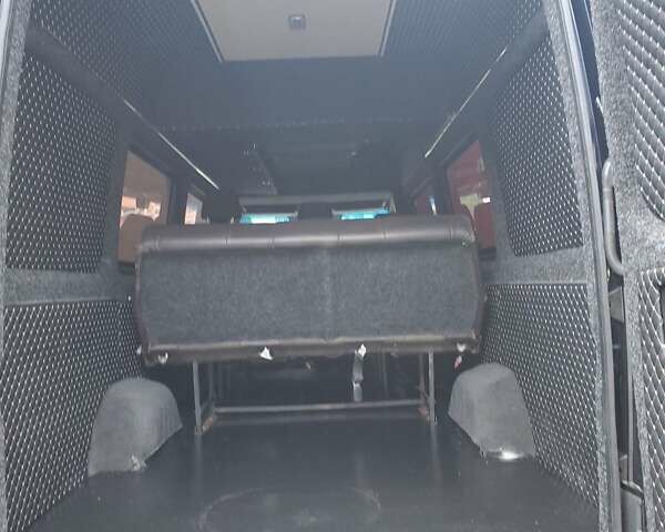 Синий Мерседес Sprinter, объемом двигателя 2.2 л и пробегом 221 тыс. км за 35000 $, фото 6 на Automoto.ua