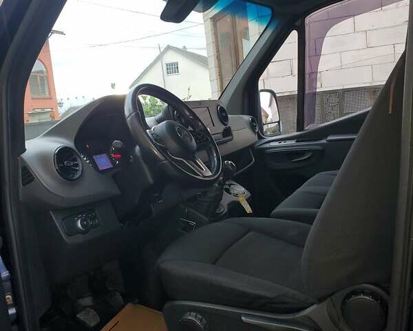 Синий Мерседес Sprinter, объемом двигателя 2.2 л и пробегом 221 тыс. км за 35000 $, фото 15 на Automoto.ua