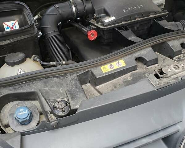 Синий Мерседес Sprinter, объемом двигателя 2.2 л и пробегом 221 тыс. км за 35000 $, фото 13 на Automoto.ua