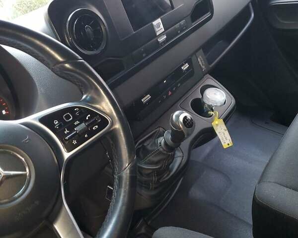 Синий Мерседес Sprinter, объемом двигателя 2.2 л и пробегом 221 тыс. км за 35000 $, фото 18 на Automoto.ua