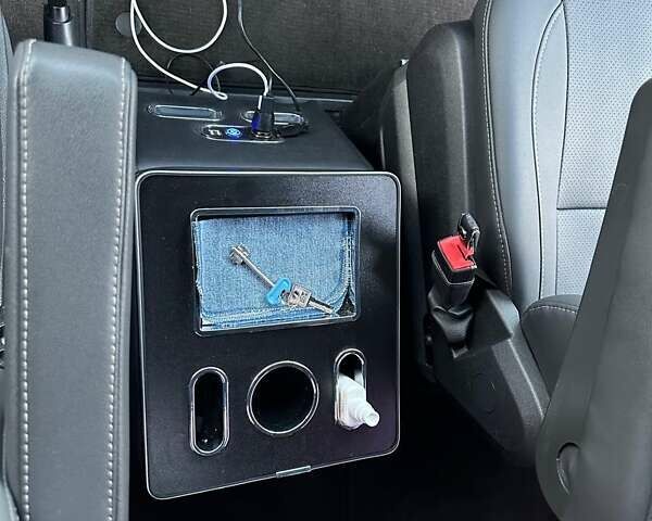 Синий Мерседес Sprinter, объемом двигателя 2.14 л и пробегом 176 тыс. км за 26600 $, фото 43 на Automoto.ua