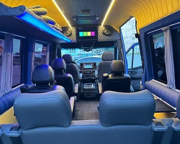 Синий Мерседес Sprinter, объемом двигателя 2.14 л и пробегом 176 тыс. км за 26600 $, фото 98 на Automoto.ua