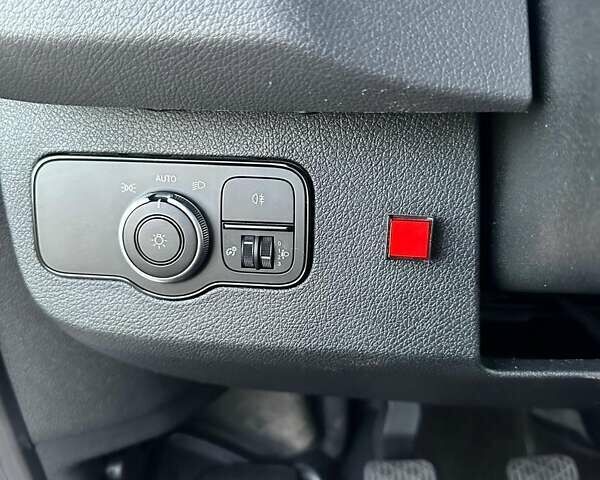 Синий Мерседес Sprinter, объемом двигателя 2.14 л и пробегом 176 тыс. км за 26600 $, фото 53 на Automoto.ua