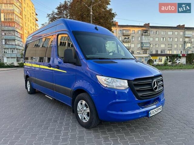 Синий Мерседес Sprinter, объемом двигателя 2.14 л и пробегом 176 тыс. км за 26600 $, фото 2 на Automoto.ua