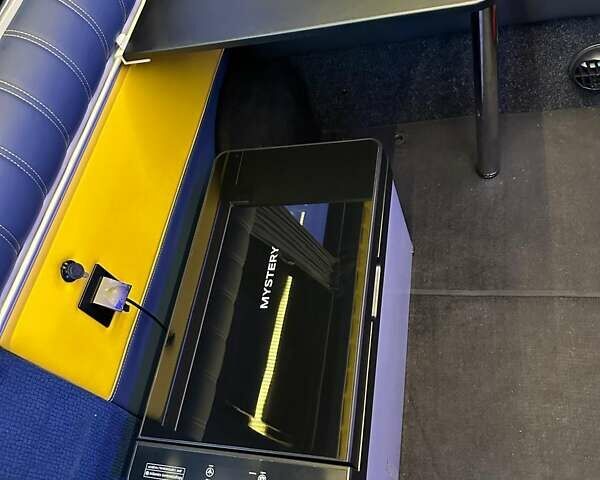 Синий Мерседес Sprinter, объемом двигателя 2.14 л и пробегом 176 тыс. км за 26600 $, фото 63 на Automoto.ua