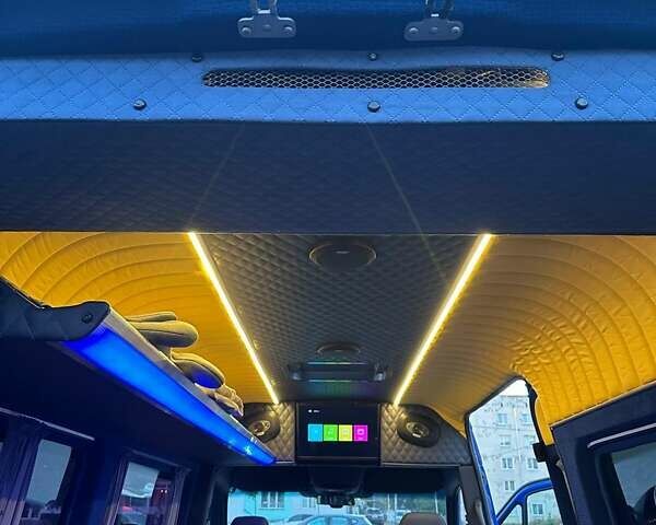 Синий Мерседес Sprinter, объемом двигателя 2.14 л и пробегом 176 тыс. км за 26600 $, фото 99 на Automoto.ua