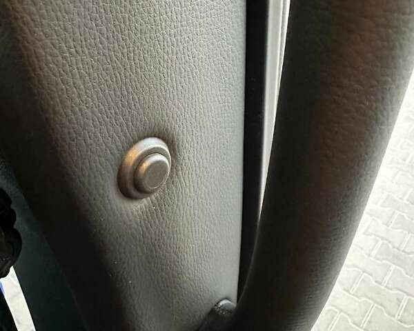 Синий Мерседес Sprinter, объемом двигателя 2.14 л и пробегом 176 тыс. км за 26600 $, фото 74 на Automoto.ua