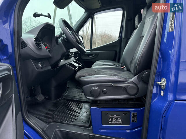 Синий Мерседес Sprinter, объемом двигателя 2.14 л и пробегом 260 тыс. км за 33500 $, фото 9 на Automoto.ua