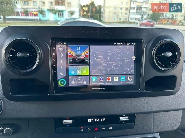 Синий Мерседес Sprinter, объемом двигателя 2.14 л и пробегом 176 тыс. км за 26600 $, фото 46 на Automoto.ua