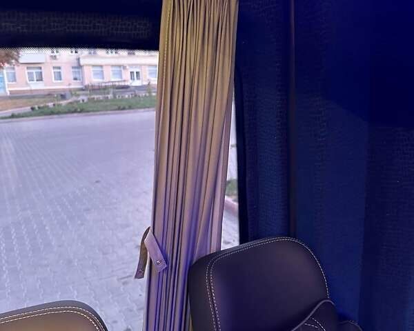 Синий Мерседес Sprinter, объемом двигателя 2.14 л и пробегом 176 тыс. км за 26600 $, фото 80 на Automoto.ua