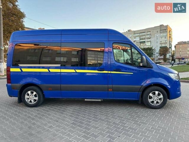 Синий Мерседес Sprinter, объемом двигателя 2.14 л и пробегом 176 тыс. км за 26600 $, фото 3 на Automoto.ua
