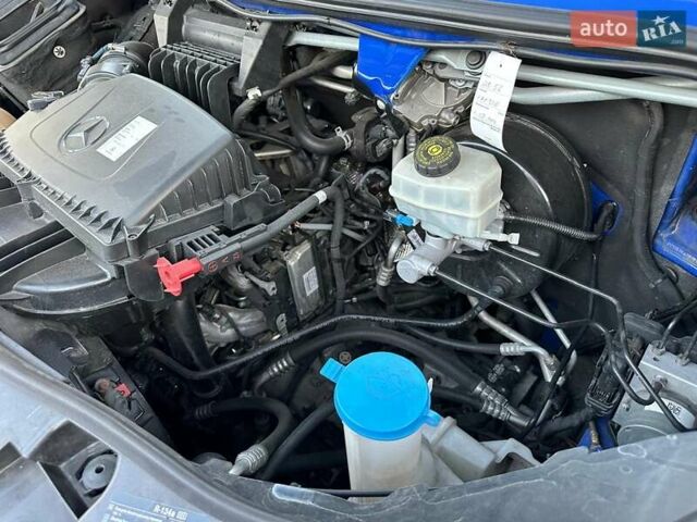 Синий Мерседес Sprinter, объемом двигателя 2.14 л и пробегом 176 тыс. км за 26600 $, фото 25 на Automoto.ua