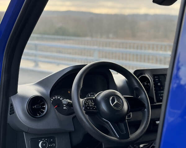 Синий Мерседес Sprinter, объемом двигателя 2.2 л и пробегом 206 тыс. км за 30600 $, фото 32 на Automoto.ua