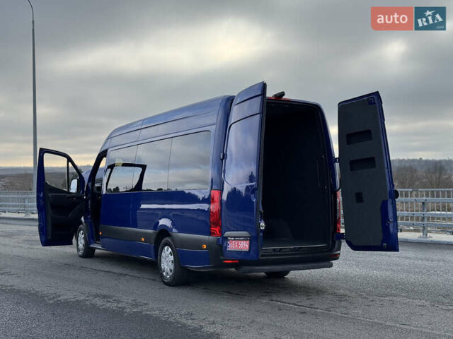 Синий Мерседес Sprinter, объемом двигателя 2.2 л и пробегом 206 тыс. км за 30600 $, фото 56 на Automoto.ua