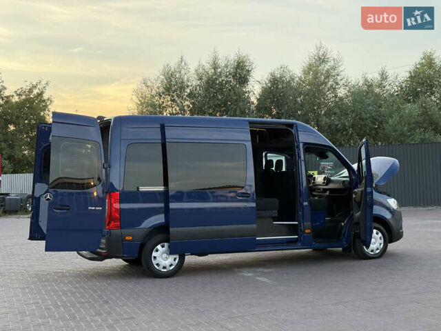 Синий Мерседес Sprinter, объемом двигателя 2.2 л и пробегом 271 тыс. км за 24900 $, фото 56 на Automoto.ua