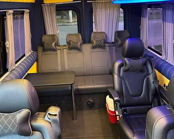Синий Мерседес Sprinter, объемом двигателя 2.14 л и пробегом 176 тыс. км за 26600 $, фото 59 на Automoto.ua