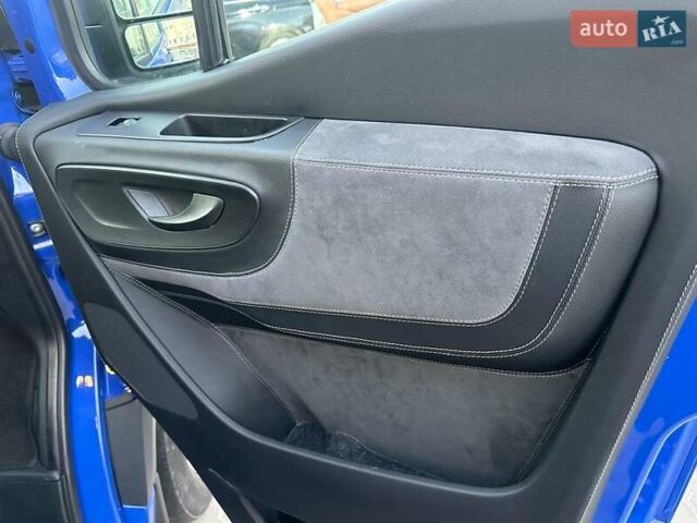 Синий Мерседес Sprinter, объемом двигателя 2.14 л и пробегом 176 тыс. км за 26600 $, фото 88 на Automoto.ua