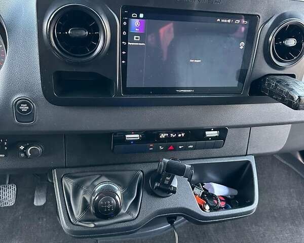 Синий Мерседес Sprinter, объемом двигателя 2.14 л и пробегом 176 тыс. км за 26600 $, фото 42 на Automoto.ua