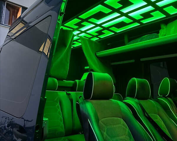 Синій Мерседес Sprinter, об'ємом двигуна 2.9 л та пробігом 420 тис. км за 54268 $, фото 9 на Automoto.ua