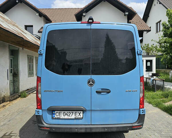 Синий Мерседес Sprinter, объемом двигателя 2.14 л и пробегом 100 тыс. км за 32700 $, фото 12 на Automoto.ua