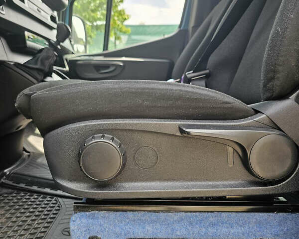 Синий Мерседес Sprinter, объемом двигателя 2.14 л и пробегом 100 тыс. км за 32700 $, фото 21 на Automoto.ua