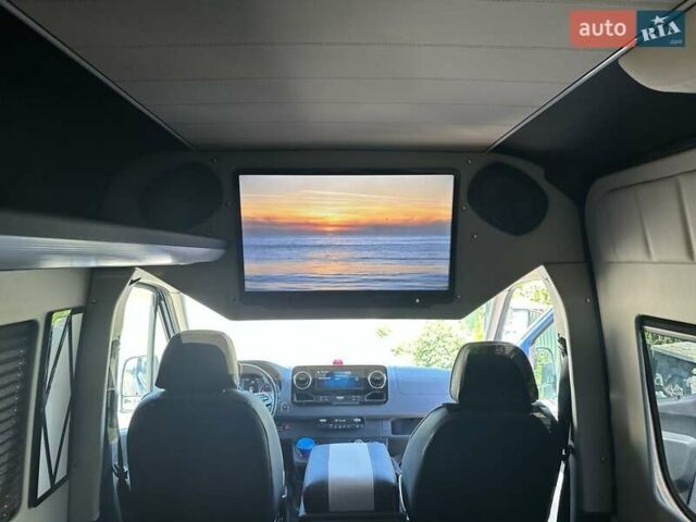 Синий Мерседес Sprinter, объемом двигателя 0 л и пробегом 214 тыс. км за 49500 $, фото 6 на Automoto.ua