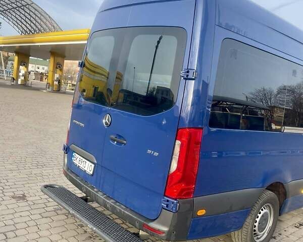 Синий Мерседес Sprinter, объемом двигателя 2.14 л и пробегом 232 тыс. км за 45000 $, фото 7 на Automoto.ua