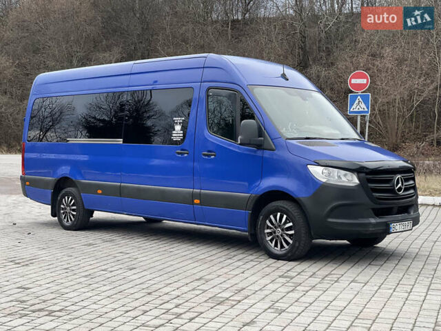 Синий Мерседес Sprinter, объемом двигателя 0 л и пробегом 387 тыс. км за 37038 $, фото 4 на Automoto.ua