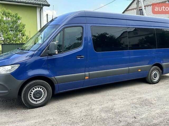 Синий Мерседес Sprinter, объемом двигателя 0 л и пробегом 214 тыс. км за 49500 $, фото 1 на Automoto.ua
