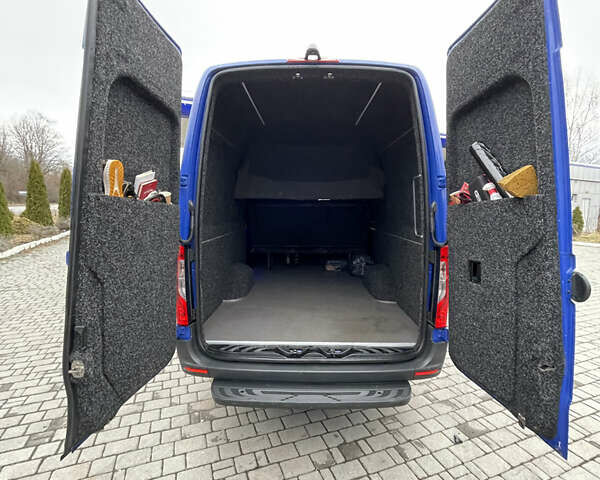 Синий Мерседес Sprinter, объемом двигателя 0 л и пробегом 387 тыс. км за 37038 $, фото 22 на Automoto.ua