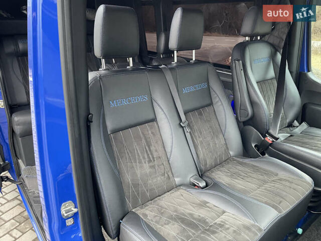 Синий Мерседес Sprinter, объемом двигателя 0 л и пробегом 387 тыс. км за 37038 $, фото 17 на Automoto.ua