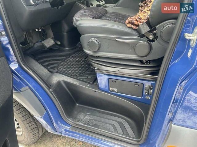 Синий Мерседес Sprinter, объемом двигателя 2.14 л и пробегом 232 тыс. км за 45000 $, фото 14 на Automoto.ua