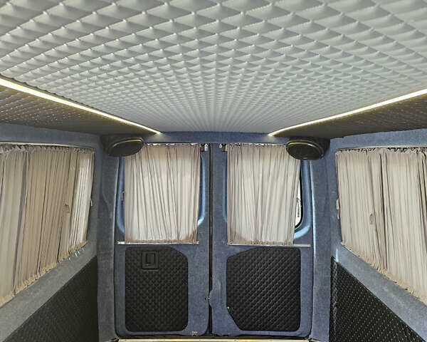 Синий Мерседес Sprinter, объемом двигателя 2.14 л и пробегом 100 тыс. км за 32700 $, фото 17 на Automoto.ua