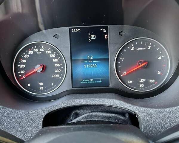Синий Мерседес Sprinter, объемом двигателя 0 л и пробегом 214 тыс. км за 49500 $, фото 3 на Automoto.ua