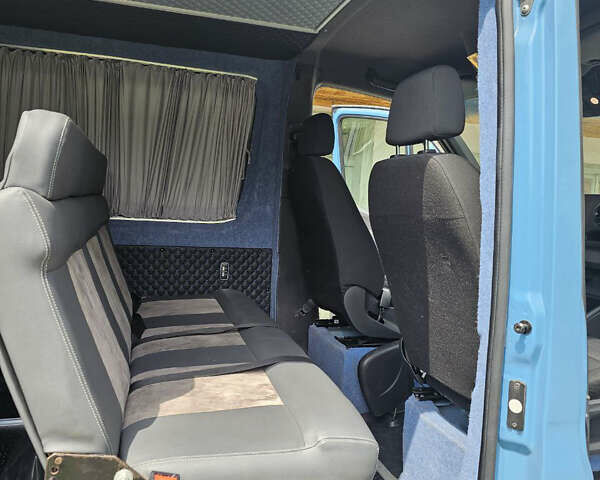 Синий Мерседес Sprinter, объемом двигателя 2.14 л и пробегом 100 тыс. км за 31500 $, фото 25 на Automoto.ua