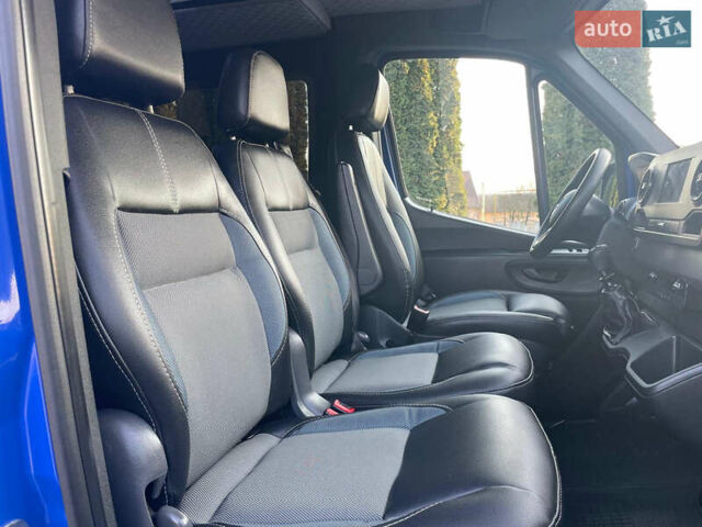 Синий Мерседес Sprinter, объемом двигателя 2.14 л и пробегом 257 тыс. км за 33300 $, фото 19 на Automoto.ua