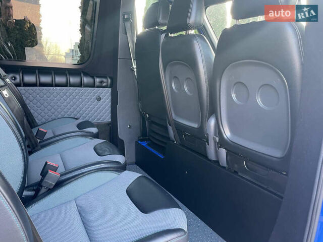 Синий Мерседес Sprinter, объемом двигателя 2.14 л и пробегом 257 тыс. км за 33300 $, фото 14 на Automoto.ua