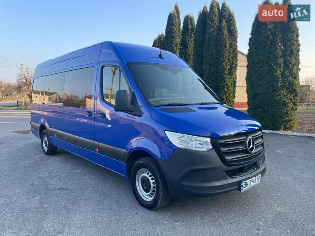 Синий Мерседес Sprinter, объемом двигателя 2.14 л и пробегом 257 тыс. км за 33300 $, фото 7 на Automoto.ua