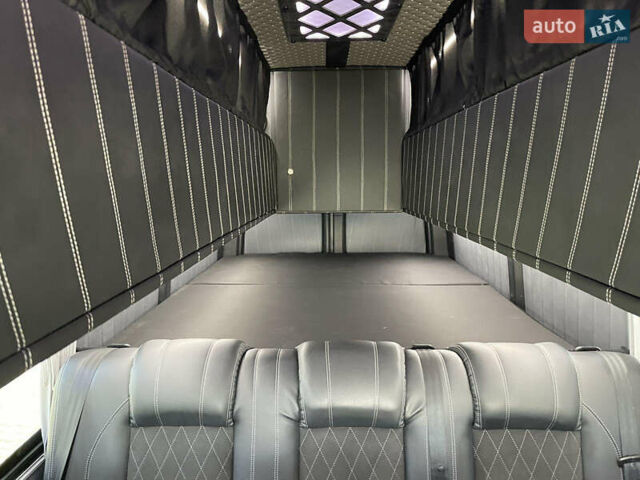 Синій Мерседес Sprinter, об'ємом двигуна 2.99 л та пробігом 102 тис. км за 67000 $, фото 26 на Automoto.ua