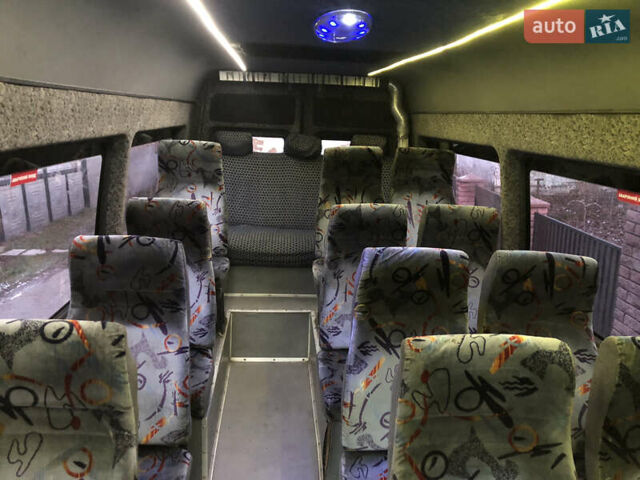 Синій Мерседес Sprinter, об'ємом двигуна 2.87 л та пробігом 400 тис. км за 9300 $, фото 4 на Automoto.ua