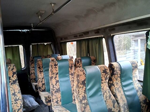 Зеленый Мерседес Sprinter, объемом двигателя 2.2 л и пробегом 300 тыс. км за 6500 $, фото 2 на Automoto.ua