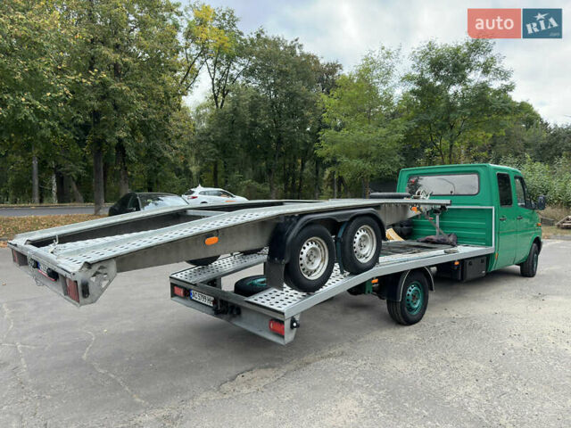 Зеленый Мерседес Sprinter, объемом двигателя 2.7 л и пробегом 708 тыс. км за 13000 $, фото 31 на Automoto.ua