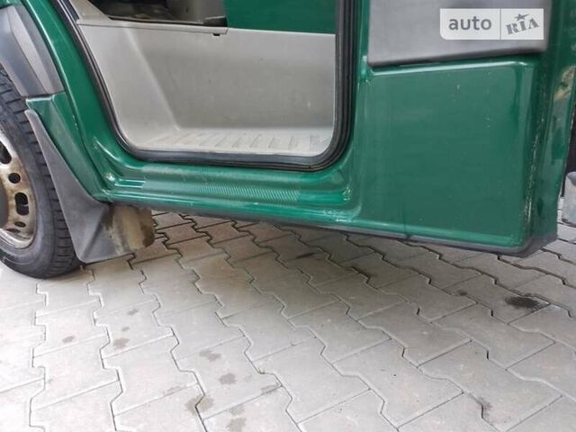 Зеленый Мерседес Sprinter, объемом двигателя 2.1 л и пробегом 400 тыс. км за 21999 $, фото 16 на Automoto.ua