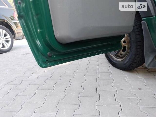 Зеленый Мерседес Sprinter, объемом двигателя 2.1 л и пробегом 400 тыс. км за 21999 $, фото 15 на Automoto.ua