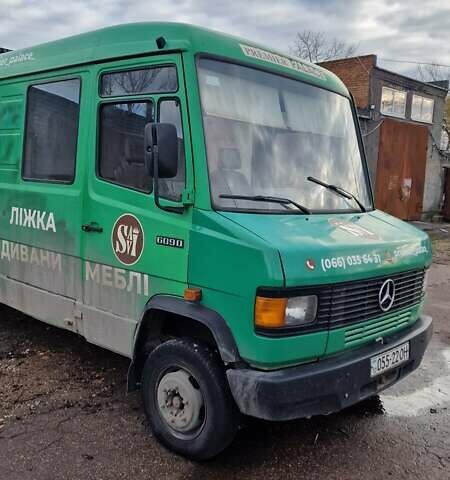 Зеленый Мерседес Sprinter, объемом двигателя 0 л и пробегом 520 тыс. км за 4000 $, фото 1 на Automoto.ua