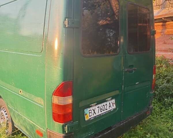 Зелений Мерседес Sprinter, об'ємом двигуна 0 л та пробігом 340 тис. км за 2950 $, фото 4 на Automoto.ua
