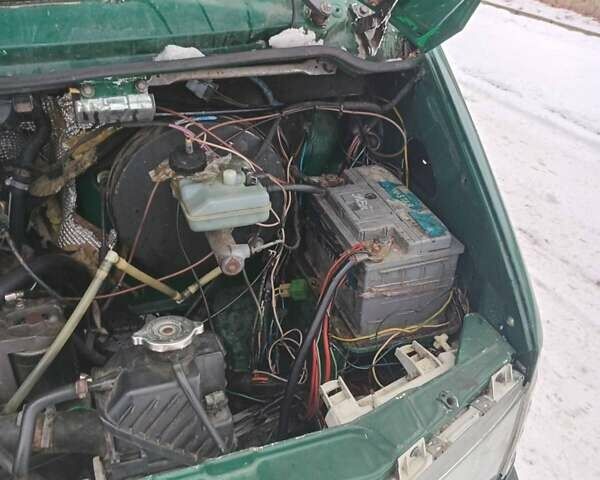 Зелений Мерседес Sprinter, об'ємом двигуна 0 л та пробігом 340 тис. км за 2950 $, фото 7 на Automoto.ua