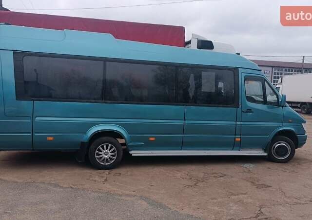 Зелений Мерседес Sprinter, об'ємом двигуна 2.87 л та пробігом 1000 тис. км за 12000 $, фото 4 на Automoto.ua